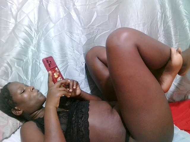 sweet-ass live cam on BongaCams