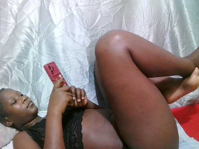 sweet-ass live cam on BongaCams