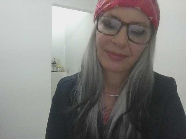 FireMilfy live cam
