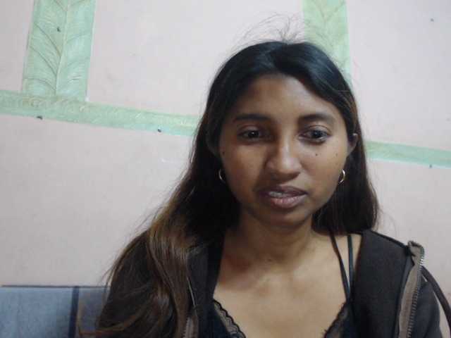 Rjennie live cam on BongaCams