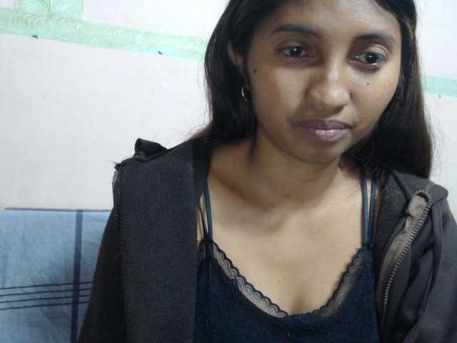 Rjennie live cam on BongaCams