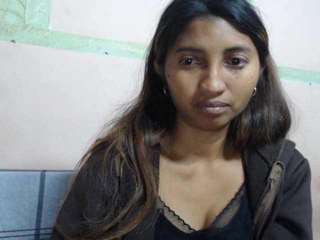 Rjennie live cam on BongaCams