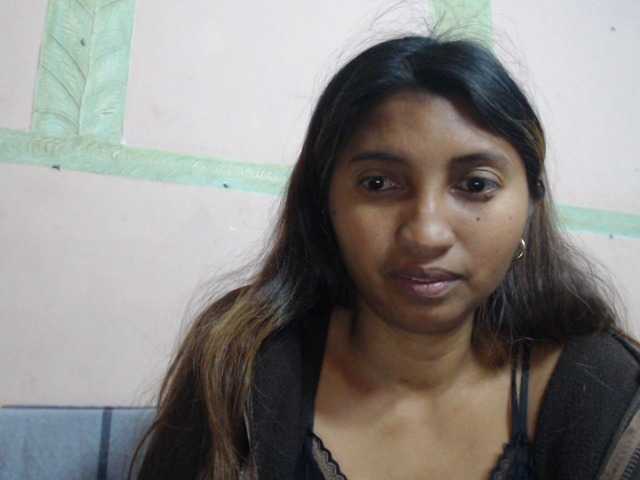 Rjennie live cam on BongaCams