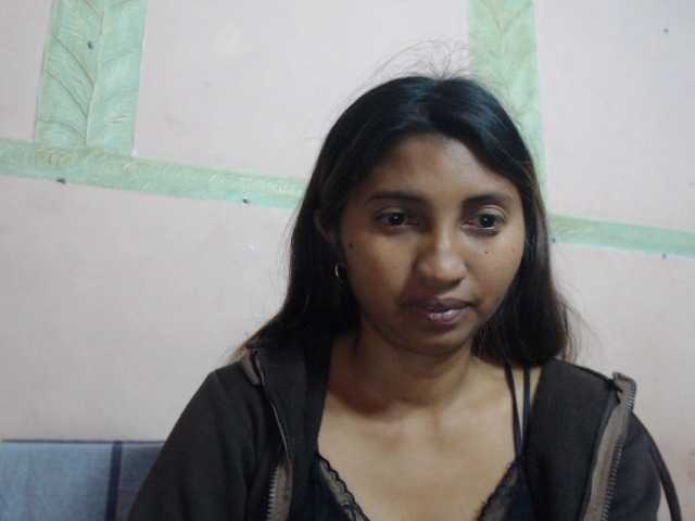 Rjennie live cam on BongaCams