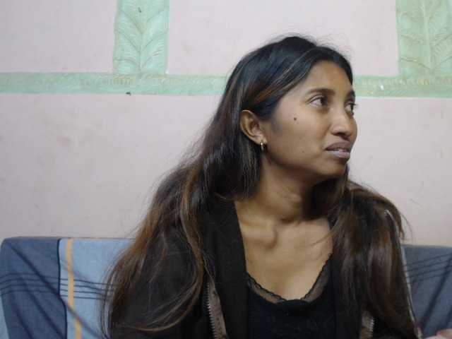 Rjennie live cam on BongaCams