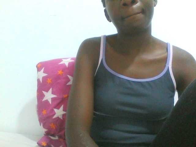 Sweetpie50 live cam on BongaCams