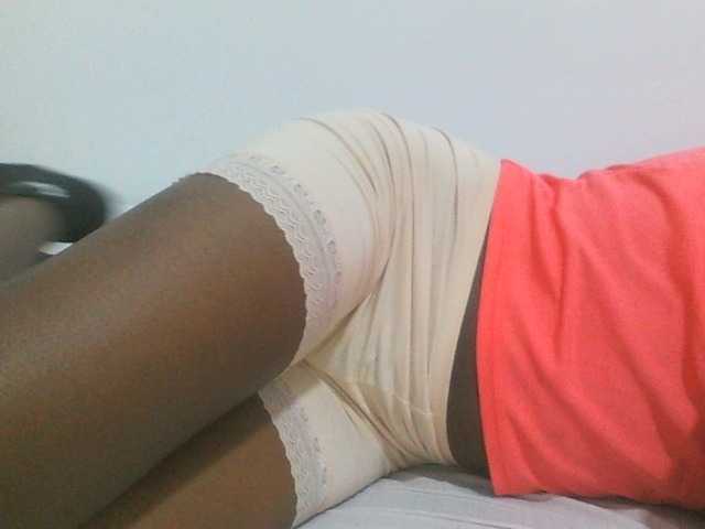 Sweetpie50 live cam on BongaCams