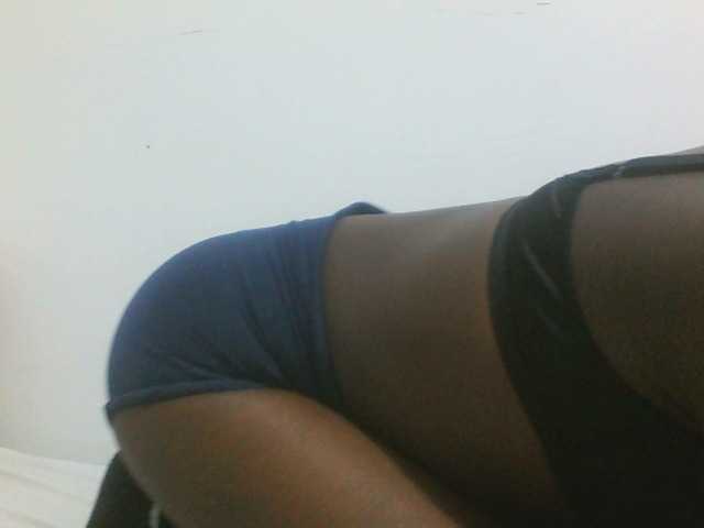 Sweetpie50 live cam on BongaCams