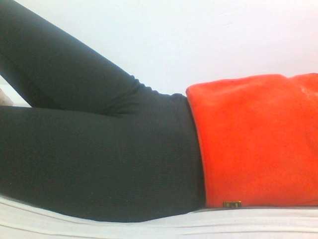 Sweetpie50 live cam on BongaCams