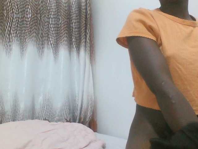 Sweetpie50 live cam on BongaCams