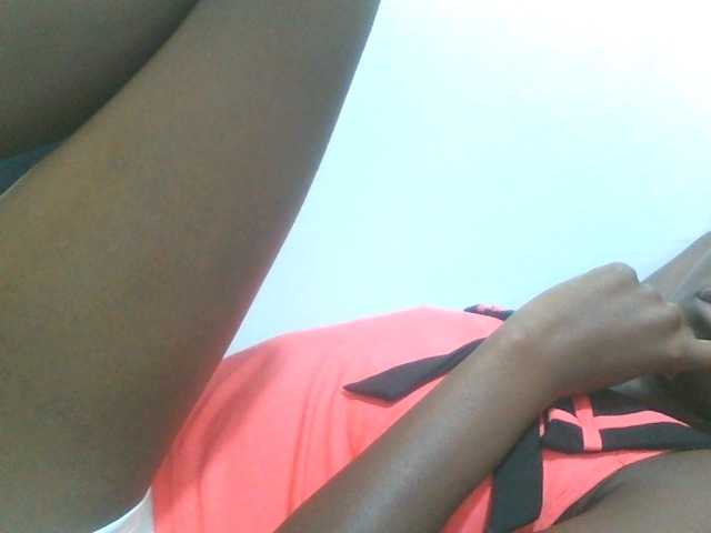 Sweetpie50 live cam on BongaCams