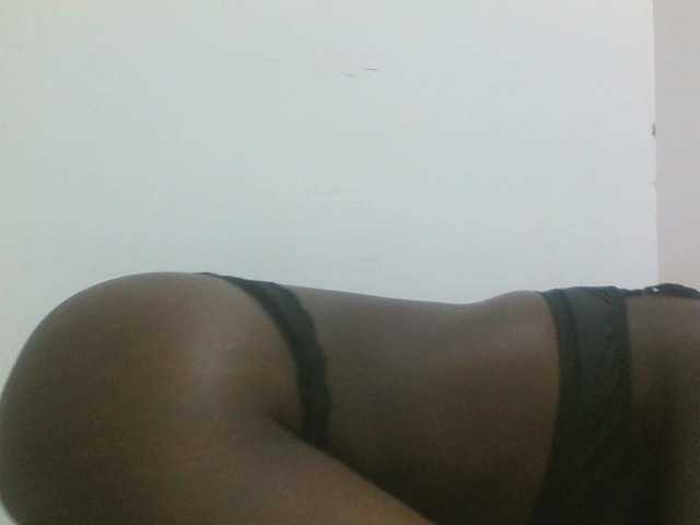 Sweetpie50 live cam on BongaCams