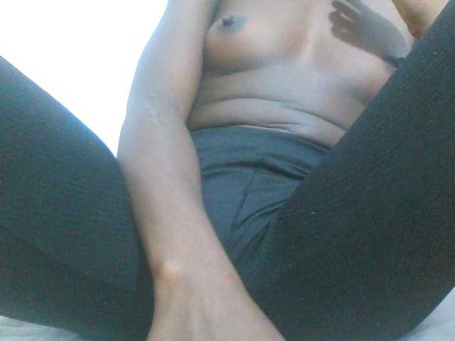 Sweetpie50 live cam on BongaCams