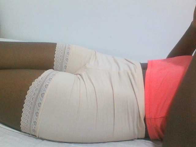Sweetpie50 live cam on BongaCams