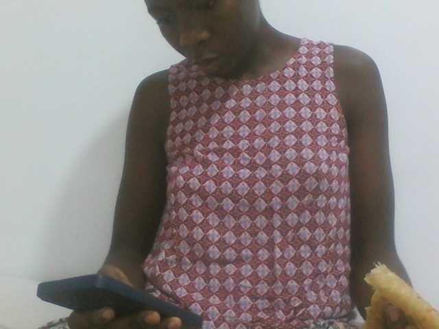 Sweetpie50 live cam on BongaCams