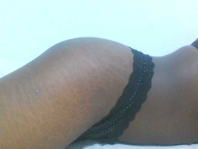 Sweetpie50 live cam on BongaCams