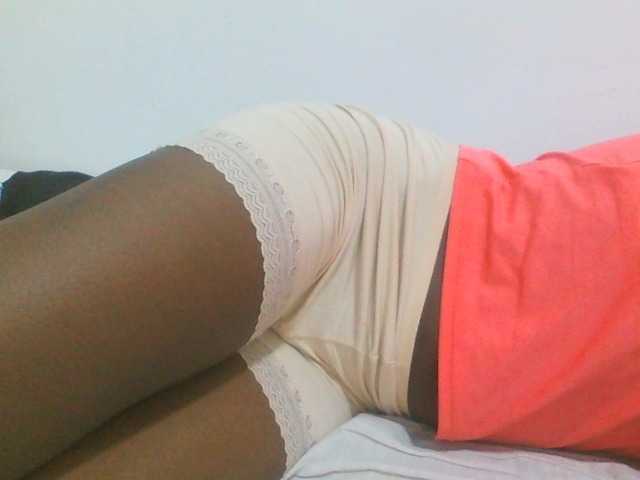 Sweetpie50 live cam on BongaCams