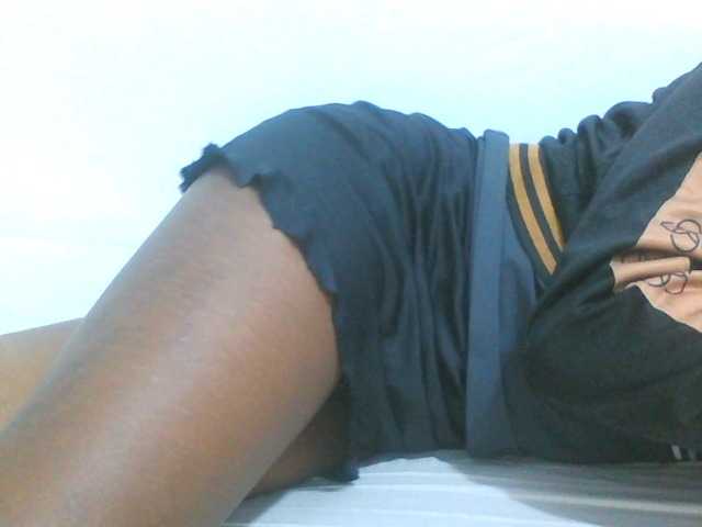 Sweetpie50 live cam on BongaCams