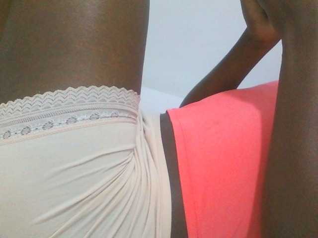 Sweetpie50 live cam on BongaCams