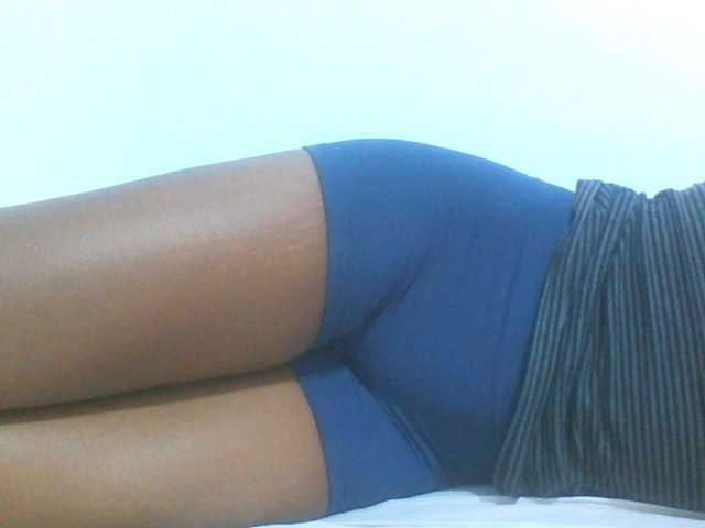Sweetpie50 live cam on BongaCams