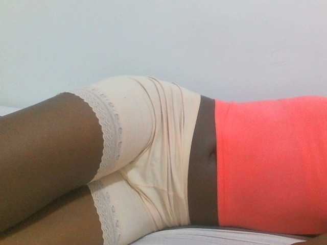 Sweetpie50 live cam on BongaCams