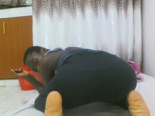 Sweetpie50 live cam on BongaCams