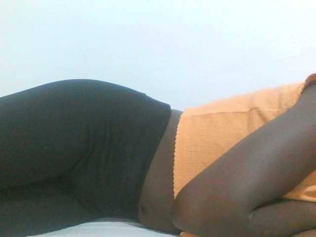 Sweetpie50 live cam on BongaCams