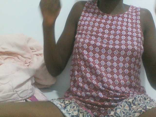Sweetpie50 live cam on BongaCams