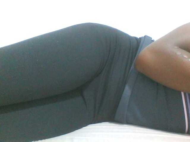 Sweetpie50 live cam on BongaCams