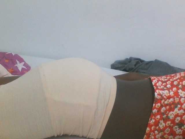 Sweetpie50 live cam on BongaCams