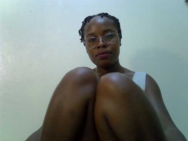 Beatyboo live cam on BongaCams