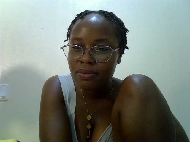 Beatyboo live cam on BongaCams