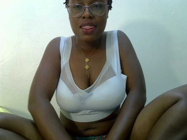 Beatyboo, 18 y/o - Live Cam on BongaCams