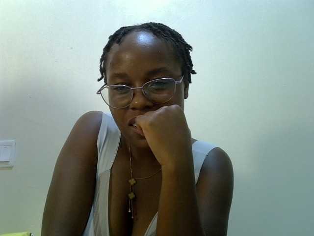 Beatyboo live cam on BongaCams