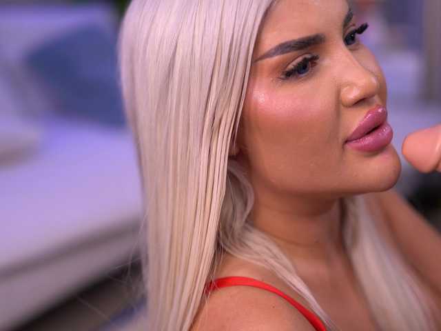 RoseDolll live cam on BongaCams