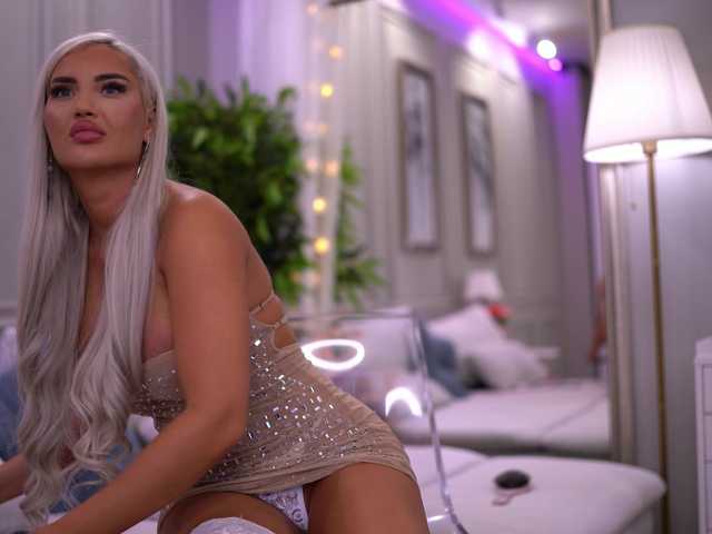 rosedolll live sex