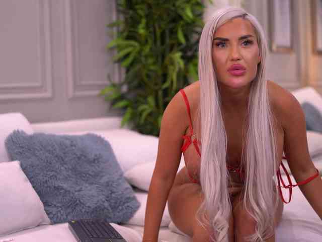 RoseDolll Sex Cam Show