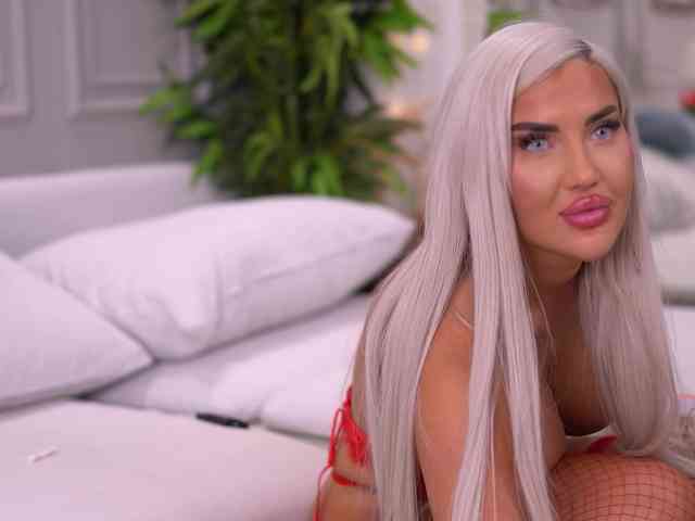 RoseDolll Sex Cam Show