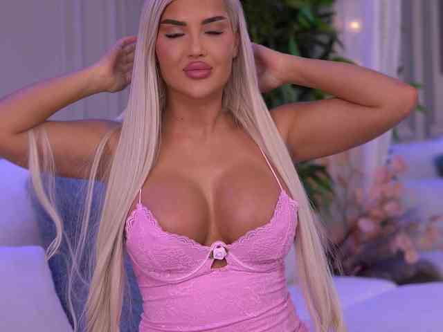 RoseDolll webcam
