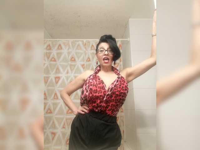 MaiteMilf live cam on BongaCams