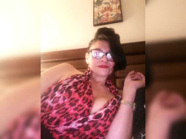 MaiteMilf live cam on BongaCams