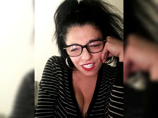 MaiteMilf live cam on BongaCams