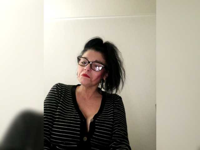 MaiteMilf live cam on BongaCams