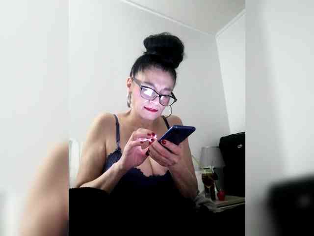 MaiteMilf webcam