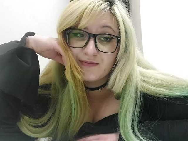 OdeliaPyeatt live cam on BongaCams