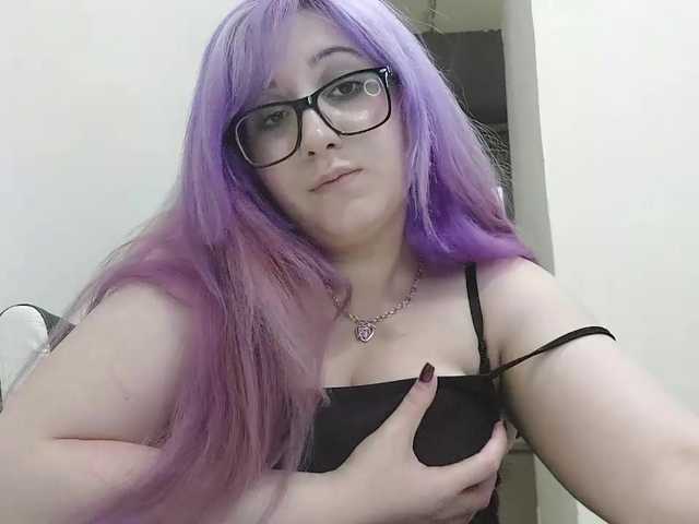 OdeliaPyeatt live cam on BongaCams