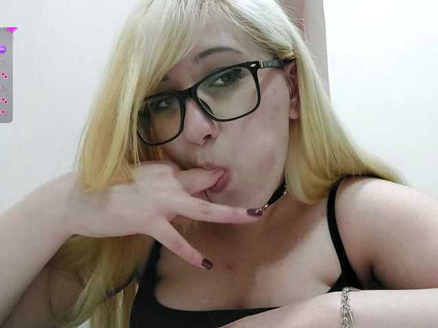 OdeliaPyeatt live cam on BongaCams