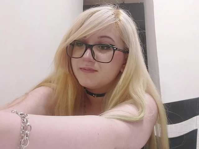 OdeliaPyeatt live cam on BongaCams