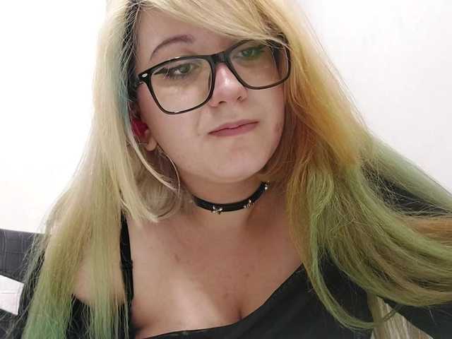 OdeliaPyeatt live cam on BongaCams