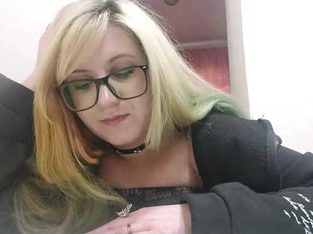 OdeliaPyeatt live cam on BongaCams